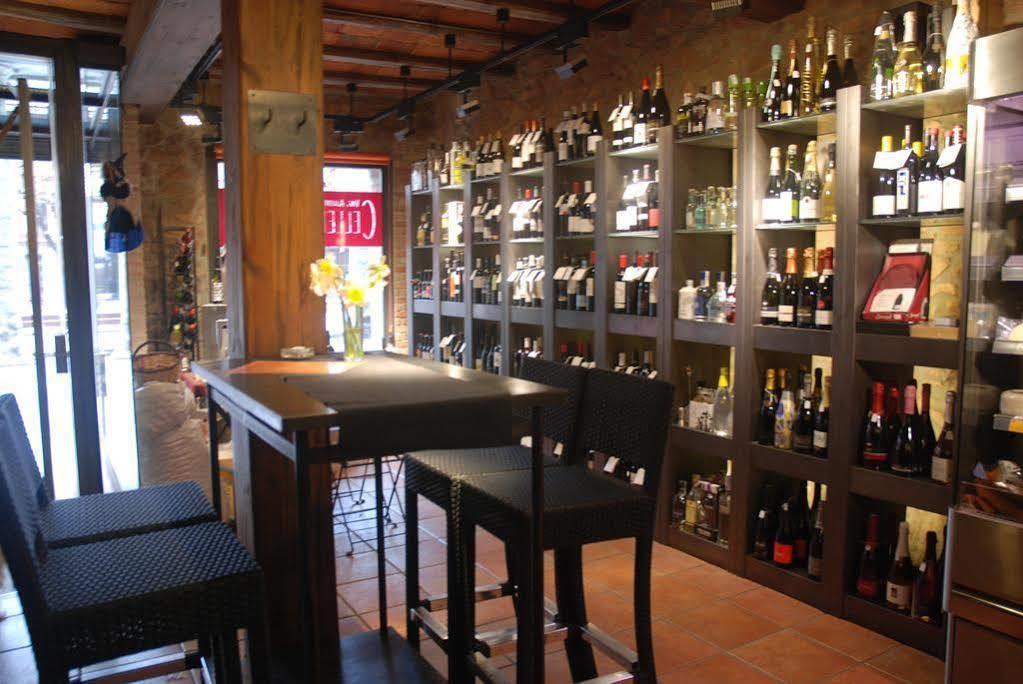Hostal Torras Sant Hilari Sacalm Exterior photo